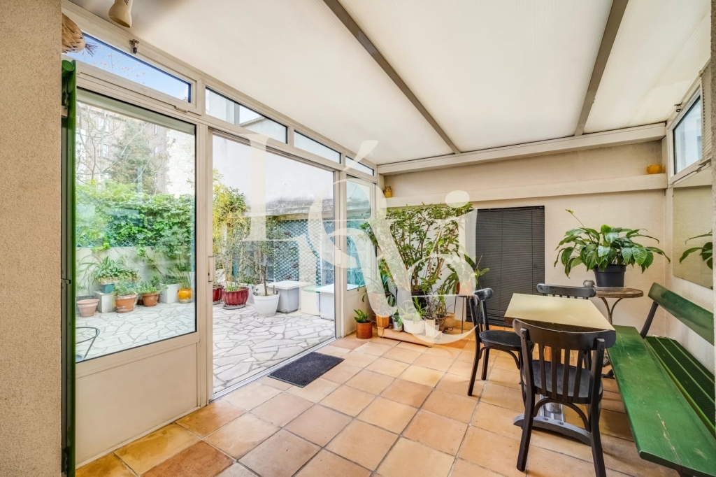 Maison de ville spacieuse de 176 m² aux Lilas
