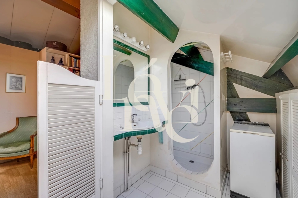 Maison de ville spacieuse de 176 m² aux Lilas