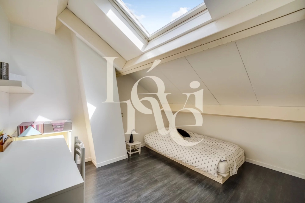 Maison de ville spacieuse de 176 m² aux Lilas