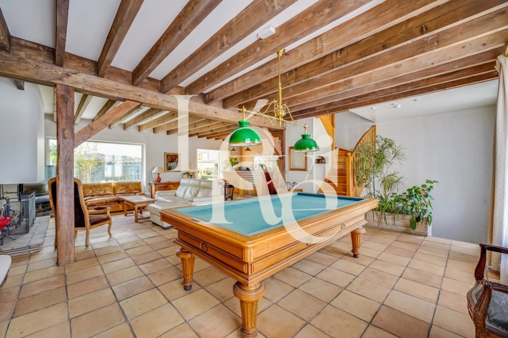 Maison de ville spacieuse de 176 m² aux Lilas