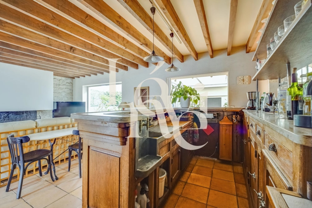 Maison de ville spacieuse de 176 m² aux Lilas