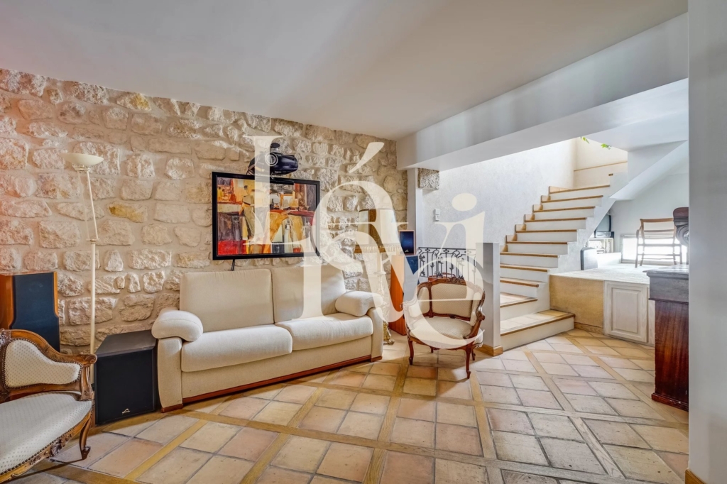 Maison de ville spacieuse de 176 m² aux Lilas