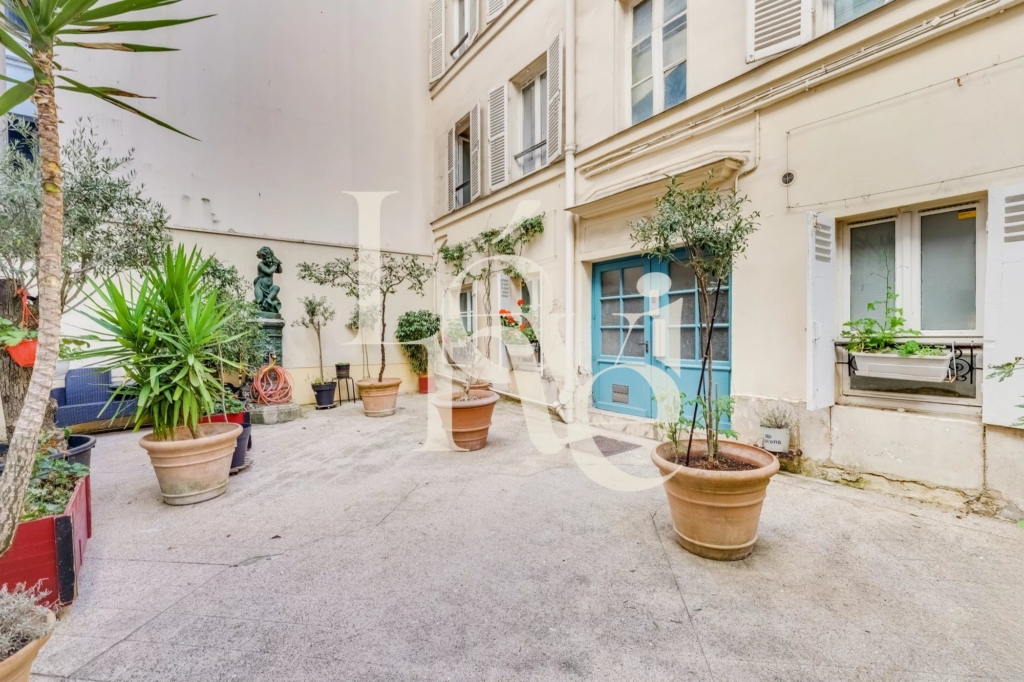Invalides / Duroc – Studio calme et lumineux