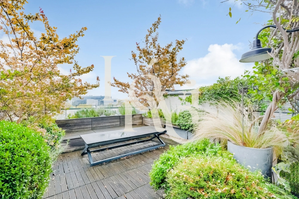 APPARTEMENT – 5 PIECES – 126 m2 – 22m² de TERRASSE