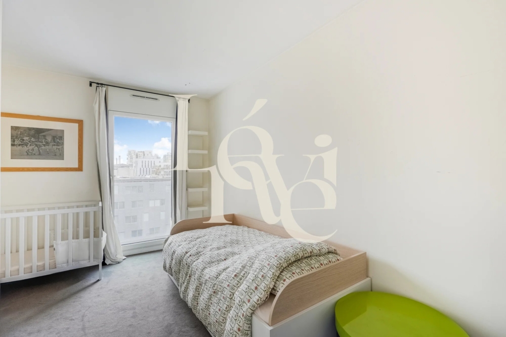 APPARTEMENT – 5 PIECES – 126 m2 – 22m² de TERRASSE